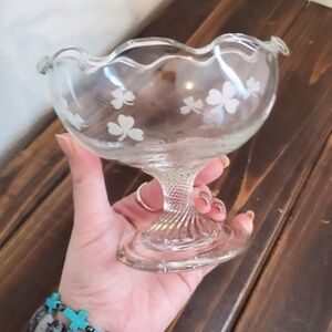 Eamon Irish Shamrock Hand Blown Glass Vase‎ Pedestal Bowl Hand Engraved 5.5"